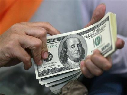 Курс доллара вновь снизился в Казахстане