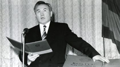 30 лет назад Нурсултан Назарбаев принес присягу избранного народом Первого Президента РК