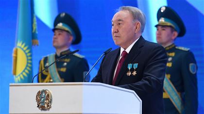 Елбасы поздравил казахстанцев с 30-летием Независимости страны