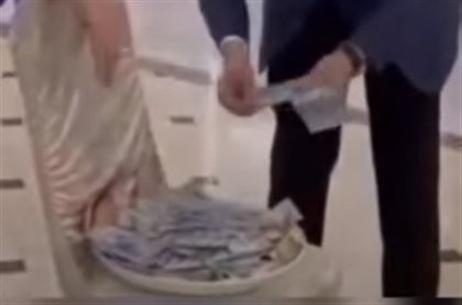 Десятки миллионов тенге за беташар выкладывали гости на казахском тое – Видео