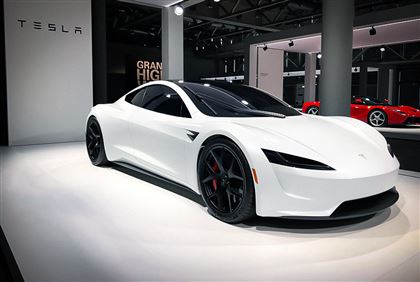 Tesla отзывает сотни тысяч машин из-за дефектов