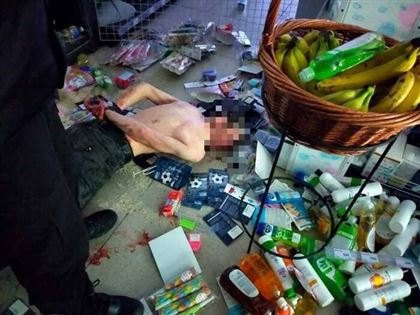 В Атырау мужчина разгромил супермаркет