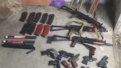 Арсенал оружия обнаружили в гараже у жителя Тараза