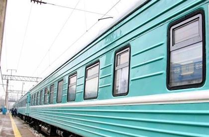 Сразу восемь пьяных пассажиров сняли с поезда на станции в Актюбинской области 