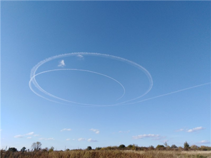 Для чего пилоты самолетов "рисуют" круги над Нур-Султаном