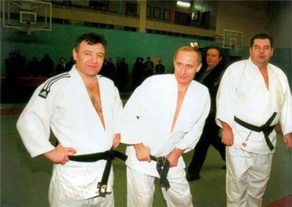 Статус Путина в Международной федерации дзюдо был приостановлен 