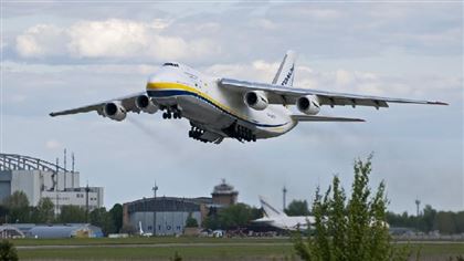 В Киевской области уничтожили крупнейший в мире грузовой самолет «Мрия»