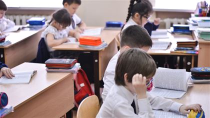 Почему казахстанцы запрещают своим детям есть в школьных столовых