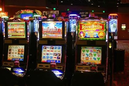 50 незарегистрированных игровых автоматов выявили в казино Капшагая