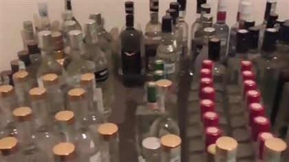 Более 150 тысяч бутылок с суррогатным алкоголем нашли в Алматы
