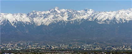Жители Алматы боятся селей из-за строительства коттеджей в горах