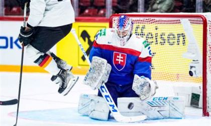 Сборная Словакии потеряла вратаря перед матчем с Казахстаном на ЧМ-2022 по хоккею
