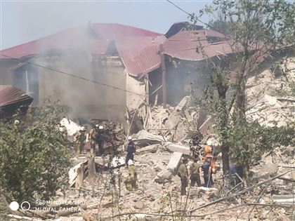 "Скорые" шли нескончаемым потоком: подробности взрыва возле роддома в Шымкенте 