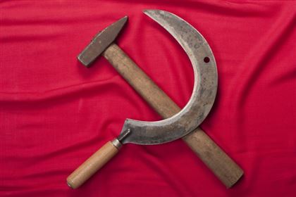 В Казахстане предложили запретить коммунистическую символику: обзор казпрессы