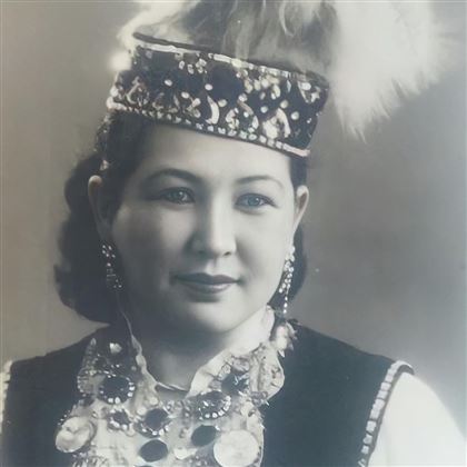 Уговорила Кунаева, открыла миру Рымбаеву: как жила королева казахского цирка