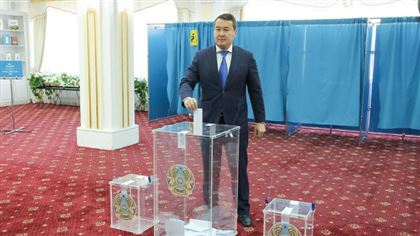 Премьер-министр РК Алихан Смаилов проголосовал на референдуме