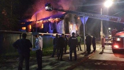 В Костанае горел жилой дом, погибли двое мужчин