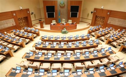 Парламент Казахстана уходит на каникулы