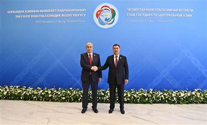 Прошла церемония рукопожатия президентов Казахстана и Кыргызстана