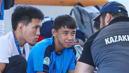 Казахстанец вышел в финал чемпионата мира по вольной борьбе