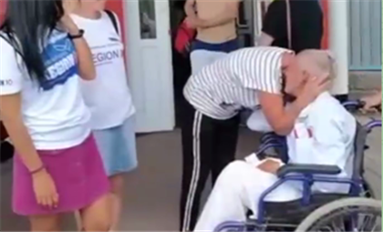 Мужчину, которого похитили и привезли в Шымкент попрошайничать, вернули домой - видео