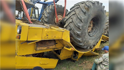 В Павлодарской области тракторист напился и уснул за рулем