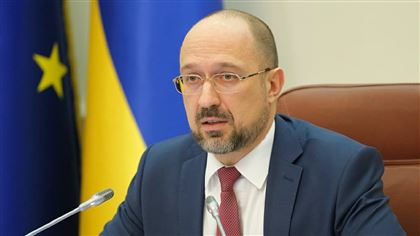 Премьер Украины заявил о получении 3 млрд долларов от США