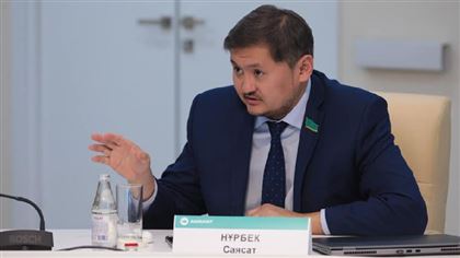 Министр, который собирался вернуть своих детей на учебу в Казахстан, отказался отвечать, сдержал ли обещание