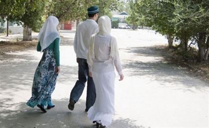 В Алматы отец хотел сделать собственную 16-летнюю дочь второй женой друга