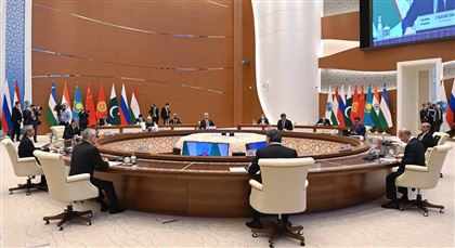 Началось заседание Саммита Совета глав государств ШОС в узком составе