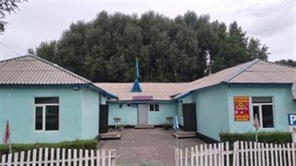 "Как после бомбежки" - состояние школы в Алматинской области шокировало казахстанцев
