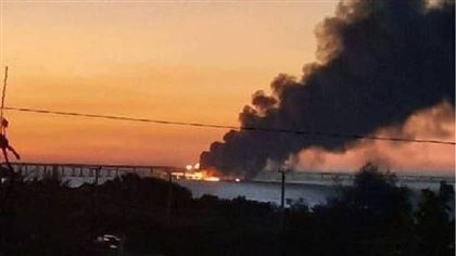 На Крымском мосту произошел пожар