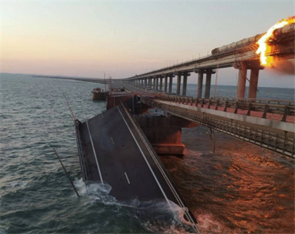 Погибло три человека при подрыве Крымского моста