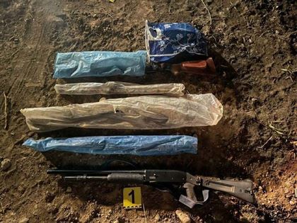 В Таразе сотрудники полиции нашли мешок с оружием и боеприпасами