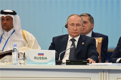 Владимир Путин пожелал казахстанцам счастья и процветания