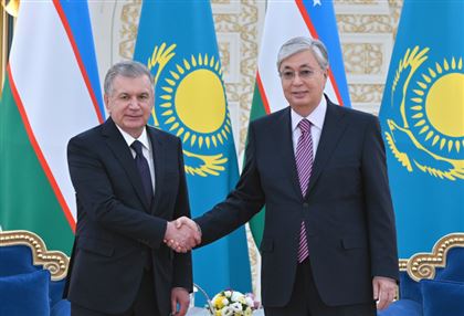 Токаев провел встречу с президентом Узбекистана Мирзиёевым