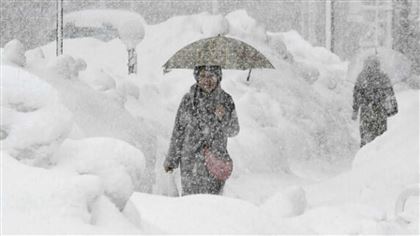 В ЗКО из-за снегопада без света остались более семи тысяч человек