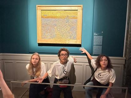 Экоактивисты облили супом картину Ван Гога на выставке в Риме