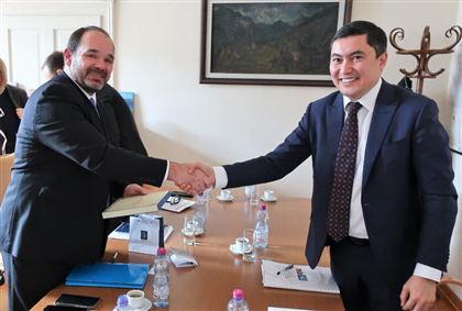 Дипломаты рассмотрели планы расширения контактов между Сербией и Казахстаном