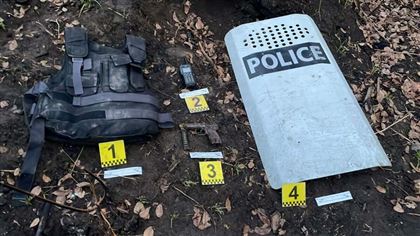 Пистолет, щит и бронежилет нашли полицейские в Жетысуской области