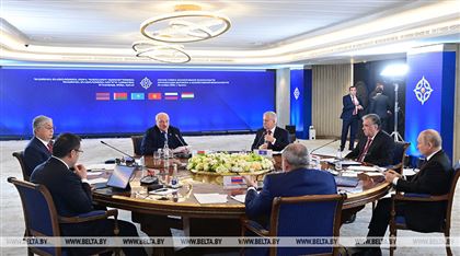 Лукашенко призвал начать мирные переговоры по Украине