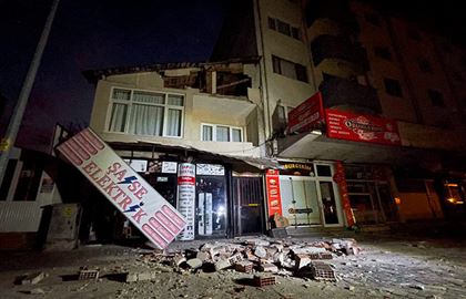 В Турции количество пострадавших при землетрясении увеличилось до 93 человек