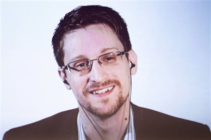 Сноуден принял присягу на российское гражданство