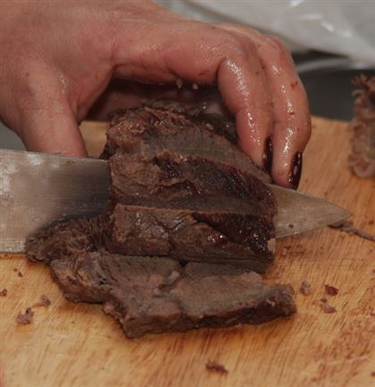 Цены растут, покупатели проходят мимо: казахстанцы рискуют остаться без мяса