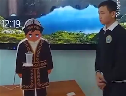 Казахстанский школьник сделал робота, который разливает кумыс