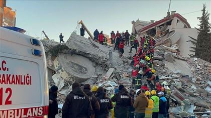 Число жертв землетрясения в Турции превысило 14 тысяч человек