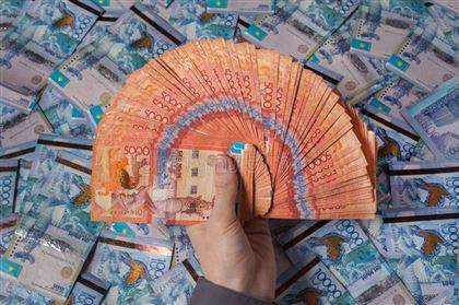 "У казахстанских банков слишком много денег": что происходит