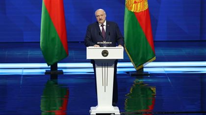 Лукашенко призвал объявить перемирие в Украине