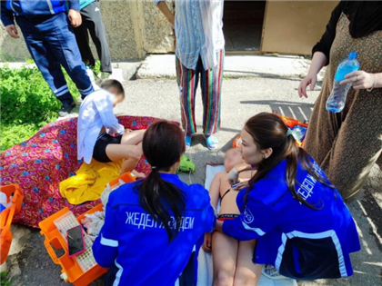 Женщина и пятеро детей отравились неизвестным веществом в Шымкенте