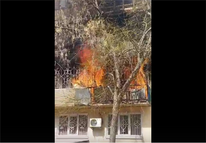 В Усть-Каменогорске из-за пожара сгорело пять балконов
